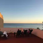 Апартаменты Luxurious Seaview 50m At Playa Del Cura Торевьиа