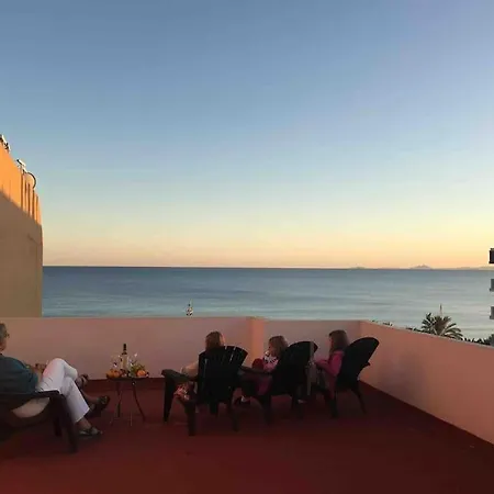 Апартаменты Luxurious Seaview 50m At Playa Del Cura Торевьиа